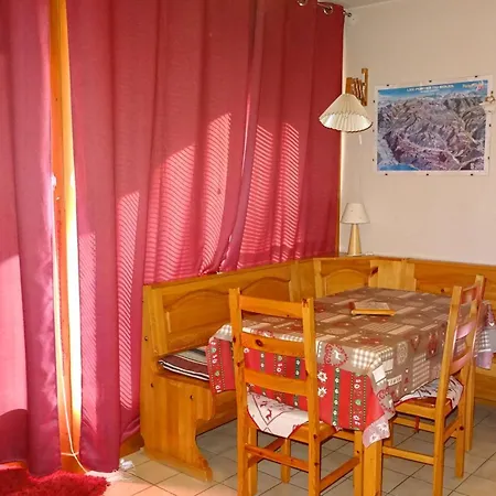 Apartment Les Gets: 2p 4 Pers, Wifi, Terrasse Sud, 250m Des Commerces - Fr-1-802-86 Les Gets
